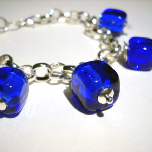 Bracciali Charms in Vetro di Murano colore blu trasparente a cubi