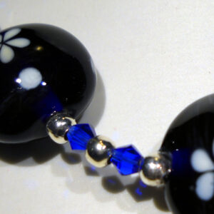 Collane in Vetro di Murano tre perle colore nero con fiore